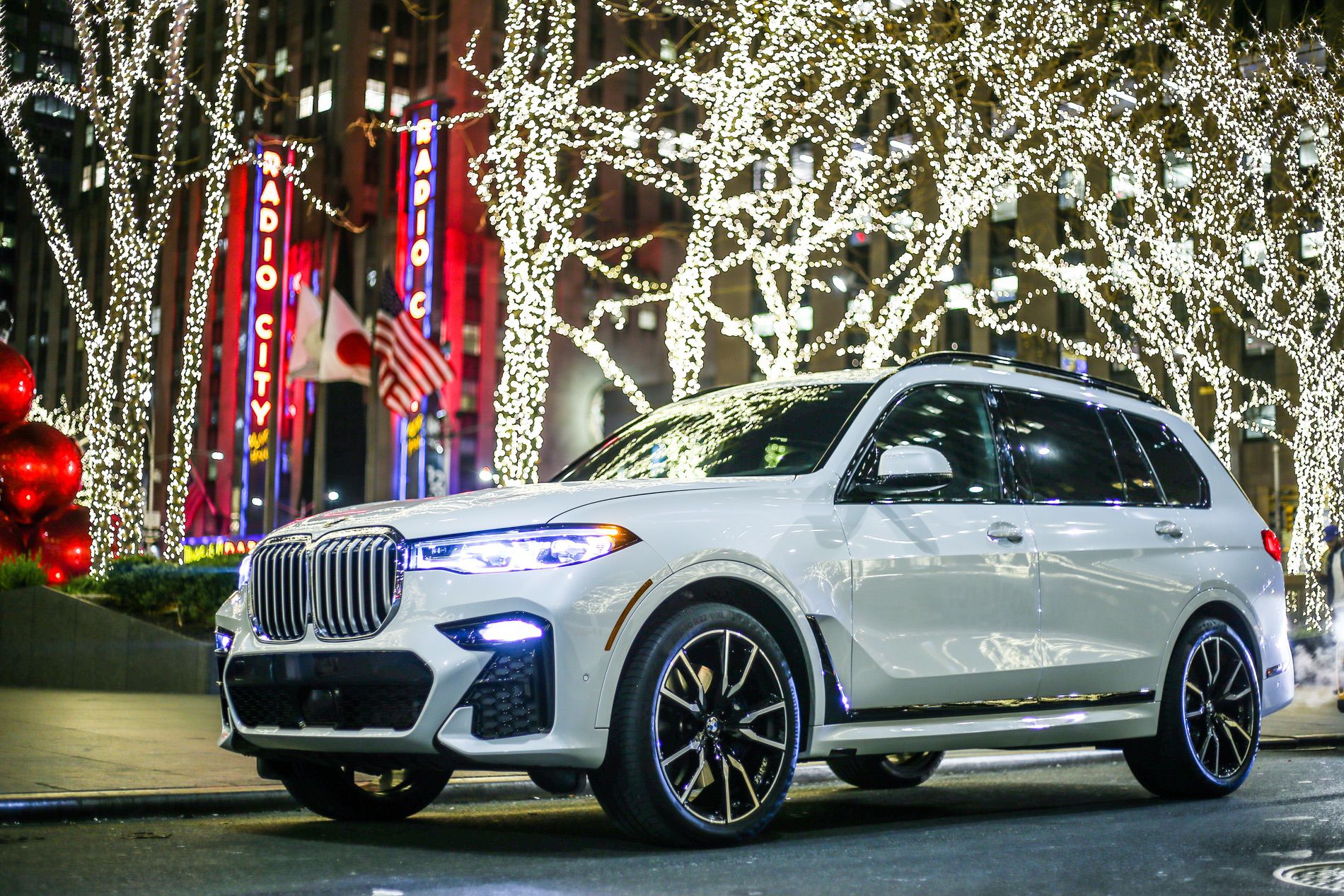 Video: 10 Things You Need to Know about the BMW X7