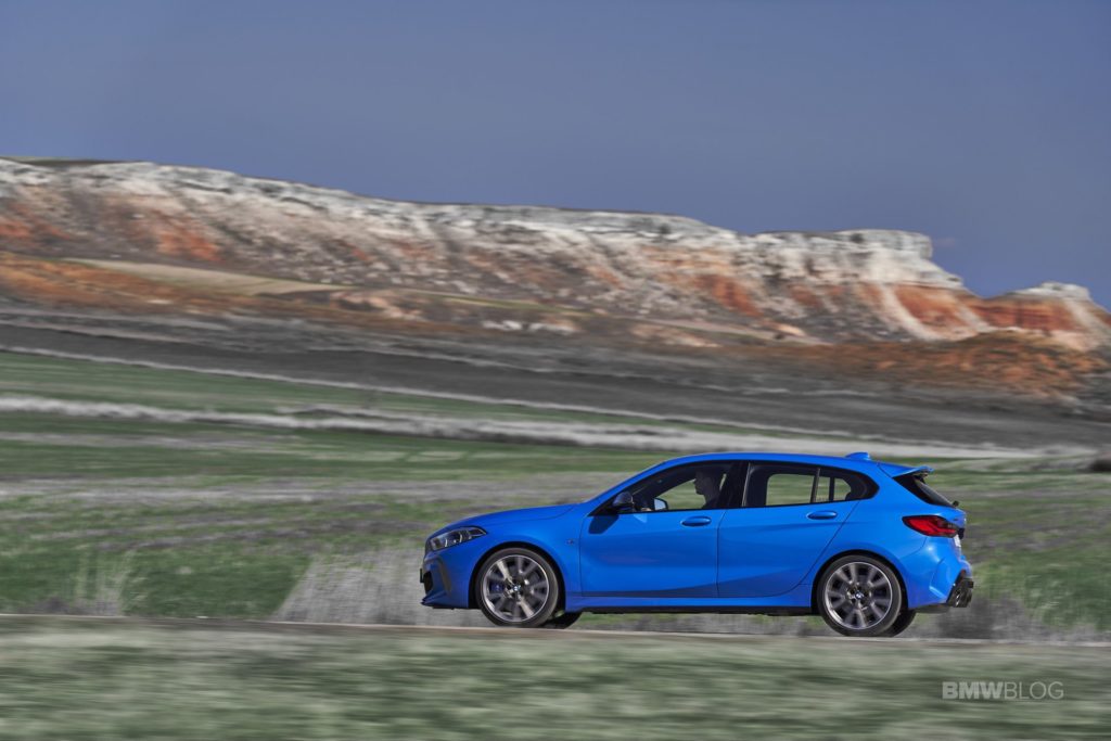2018 - [BMW] Série 1 III [F40-F41] - Page 18 2020-BMW-M135i-xDrive-Misano-Blue-08-1024x683