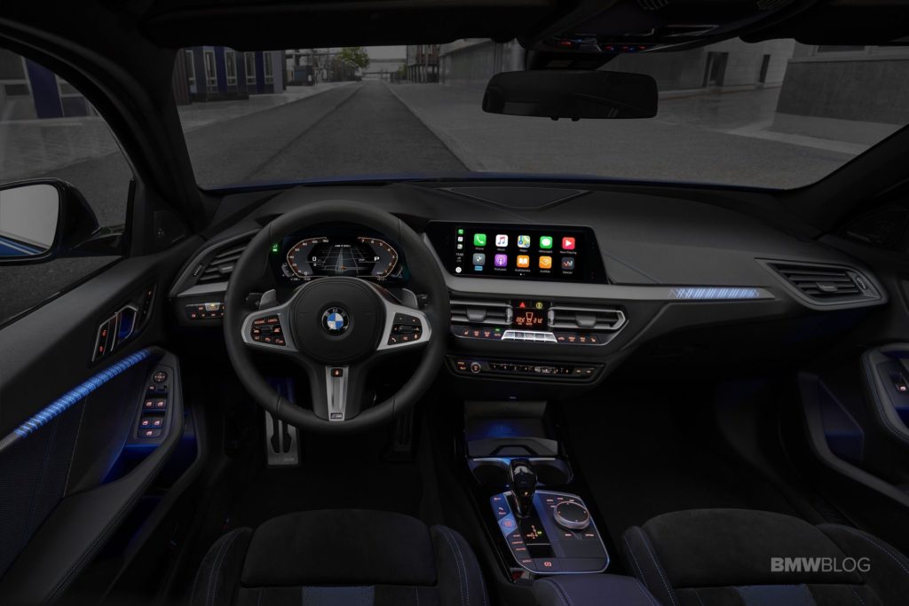 2018 - [BMW] Série 1 III [F40-F41] - Page 18 2020-BMW-M135i-xDrive-Misano-Blue-34-1024x683