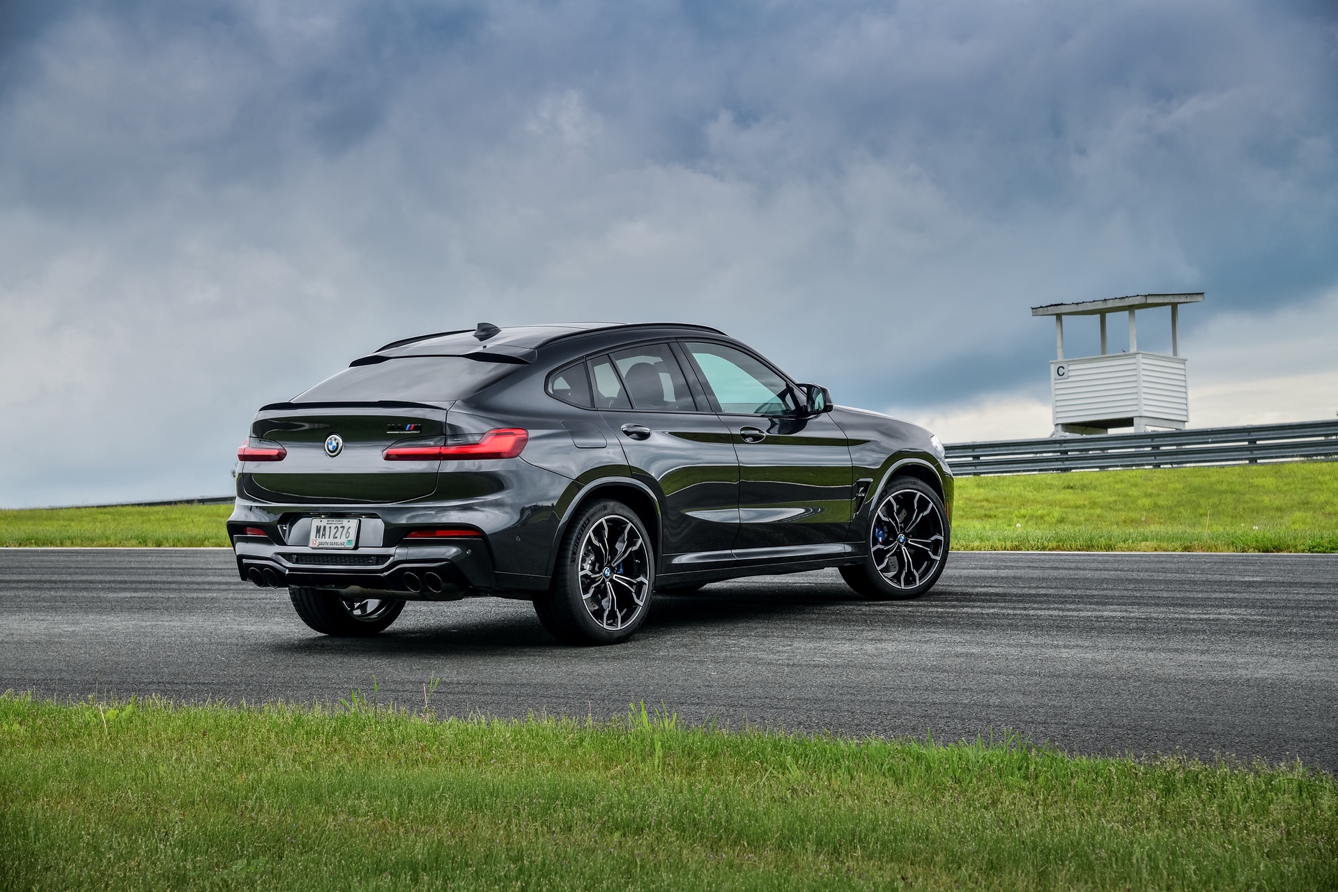 2020 BMW X4 M looks imposing in Sophisto Grey color