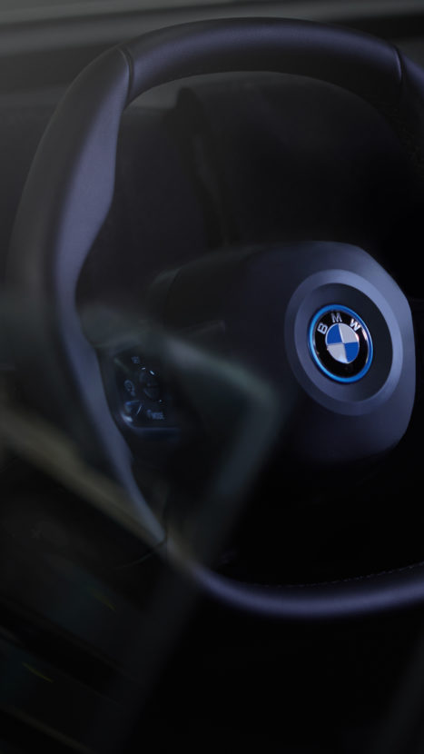 BMW inext steering 467x830