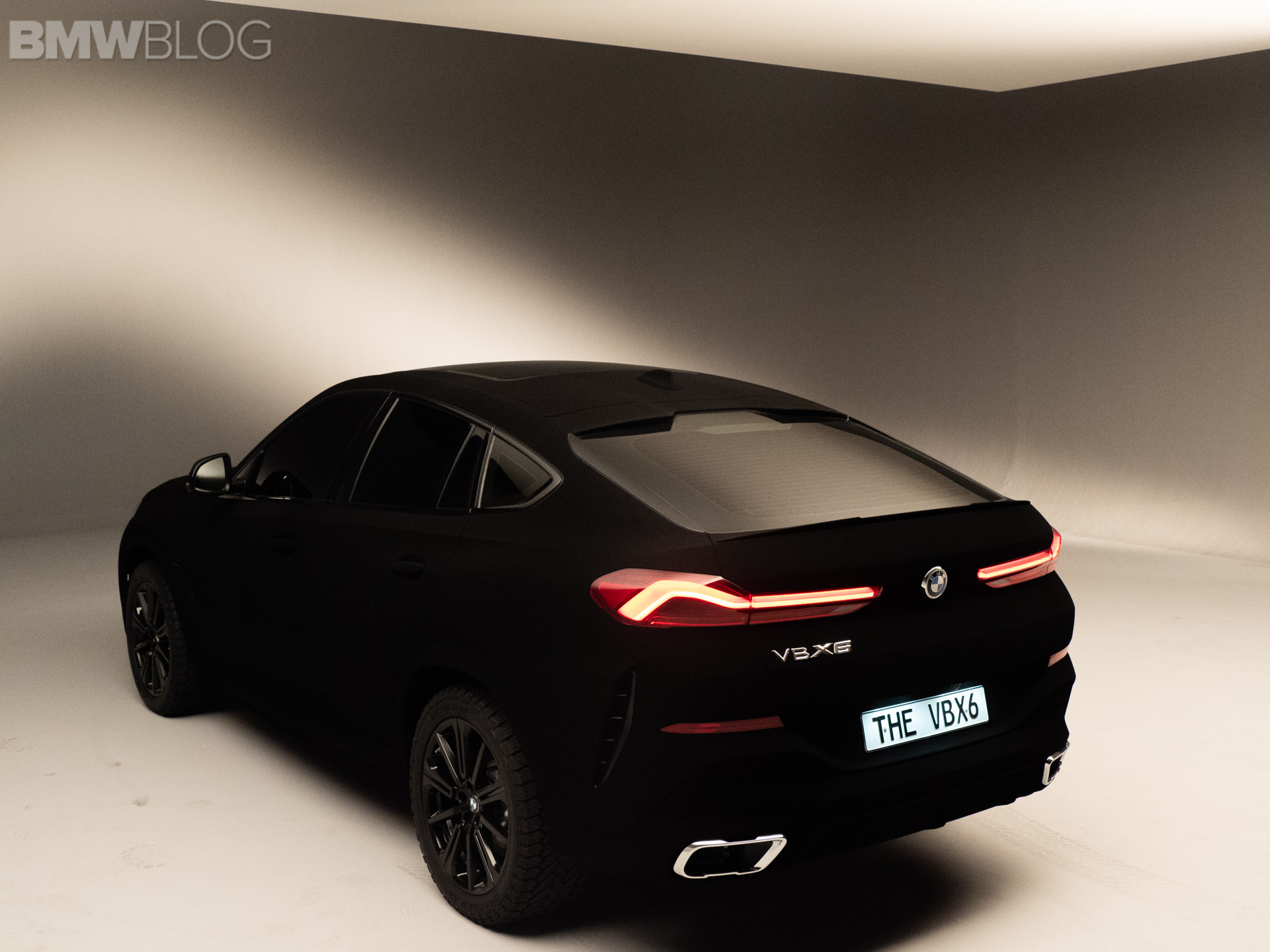 EXCLUSIVE: BMW X6 Vantablack - Upclose videos and new photos