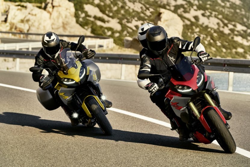 New BMW F 900 R and F 900 XR 9