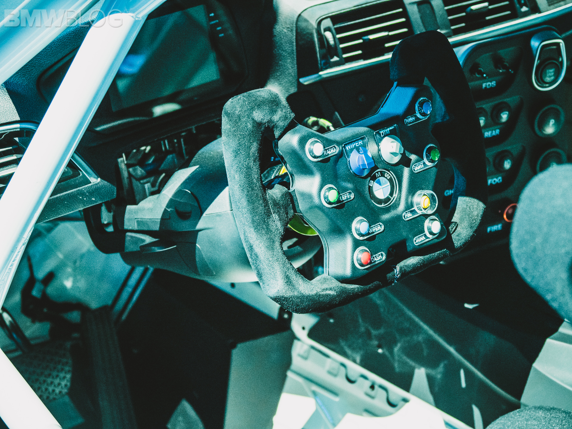 BMW M2 CS Racing steering wheel 1