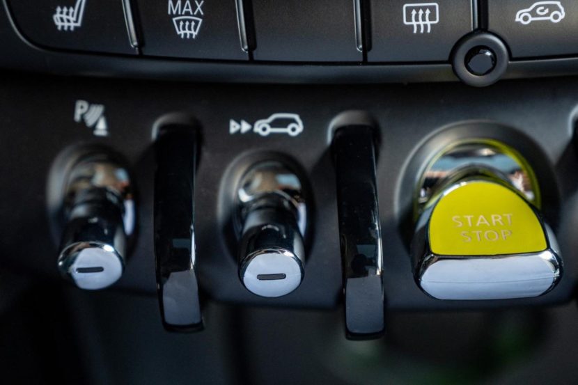 2020 MINI Cooper SE test drive review 86