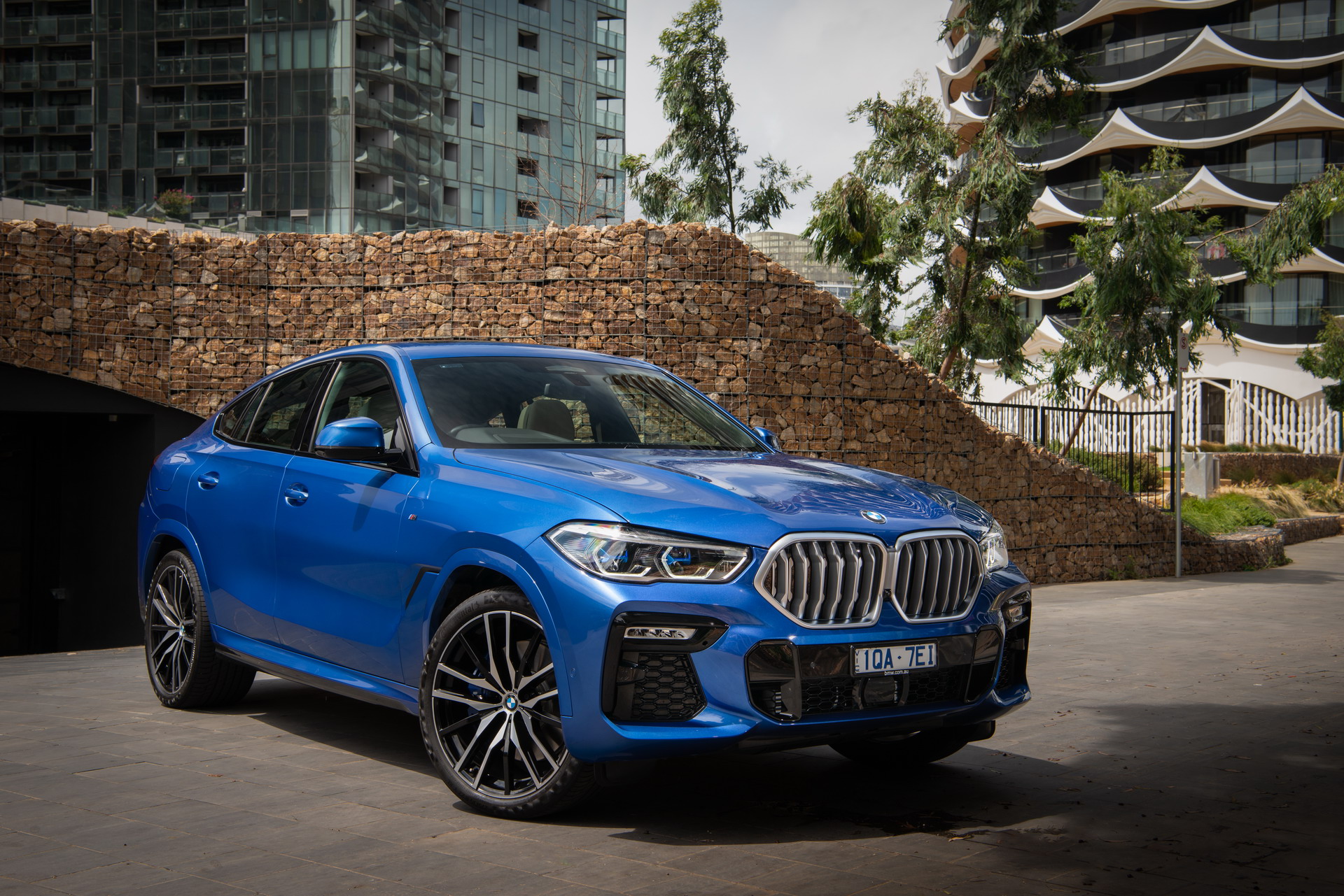 PHOTO GALLERY: The new BMW X6 (G06) in the Land of Oz