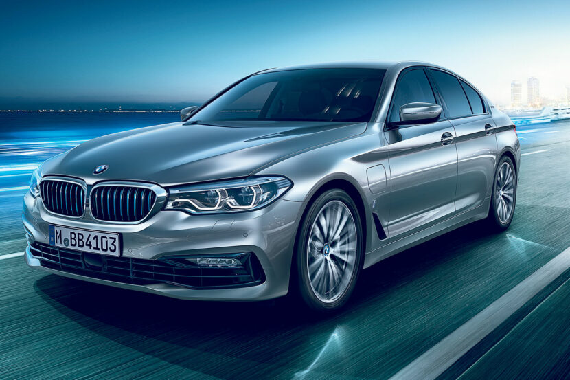 2017 BMW 5 Series with augmented reality and autonomous driving