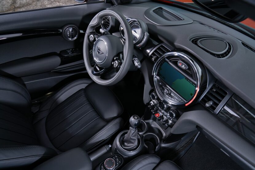 MINI Announces the return of the manual gearbox in the US