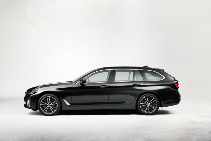 The New BMW 530i Touring Luxury Line G31 LCI 20 830x553