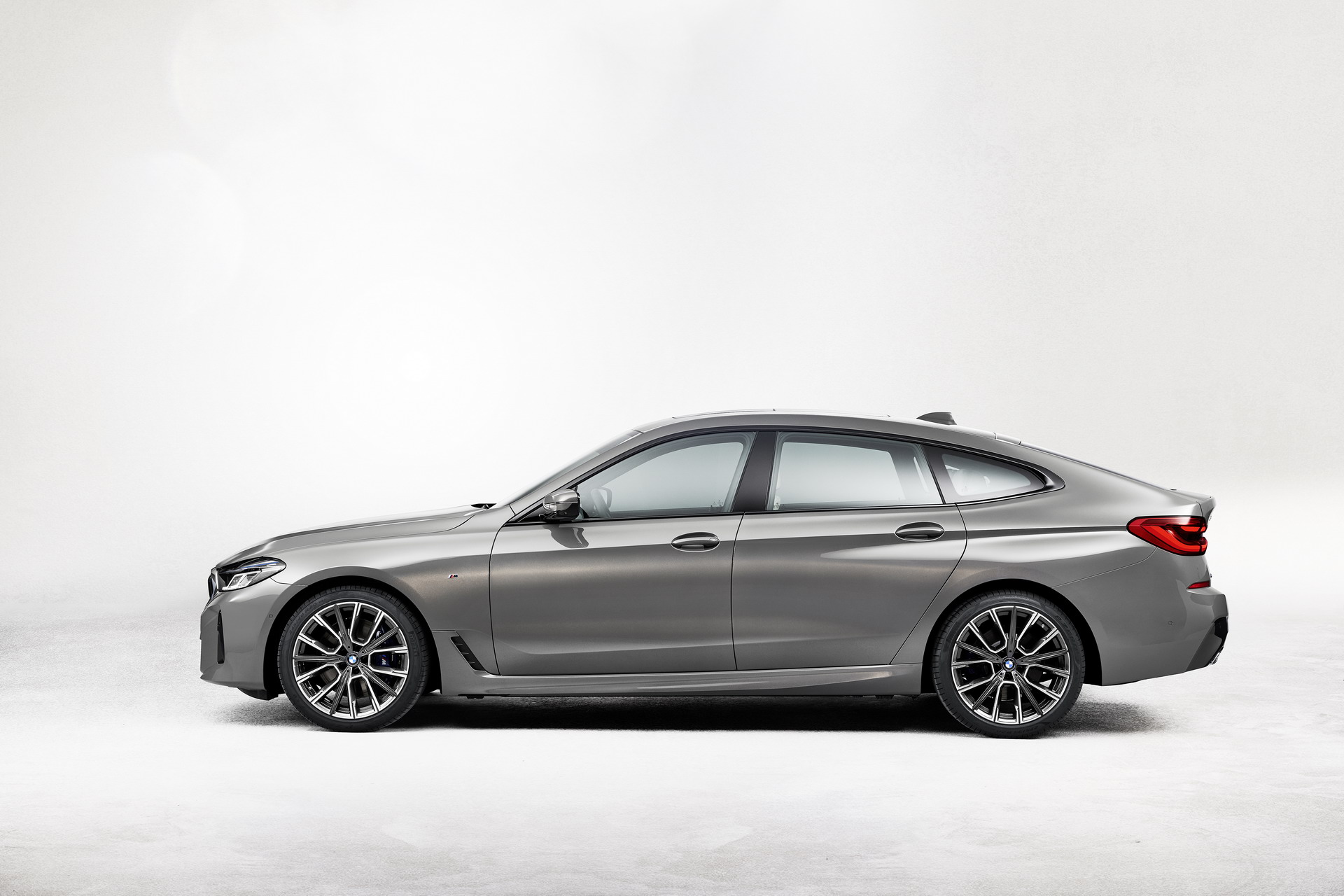 https://cdn.bmwblog.com/wp-content/uploads/2020/05/The-New-BMW-640i-xDrive-GT-G32-LCI-11.jpg