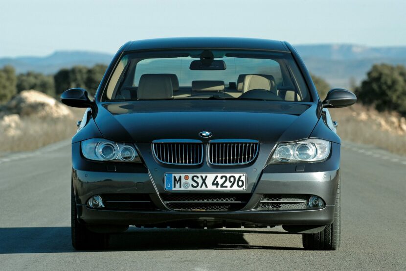 BMW E90 3 Series 06 830x553
