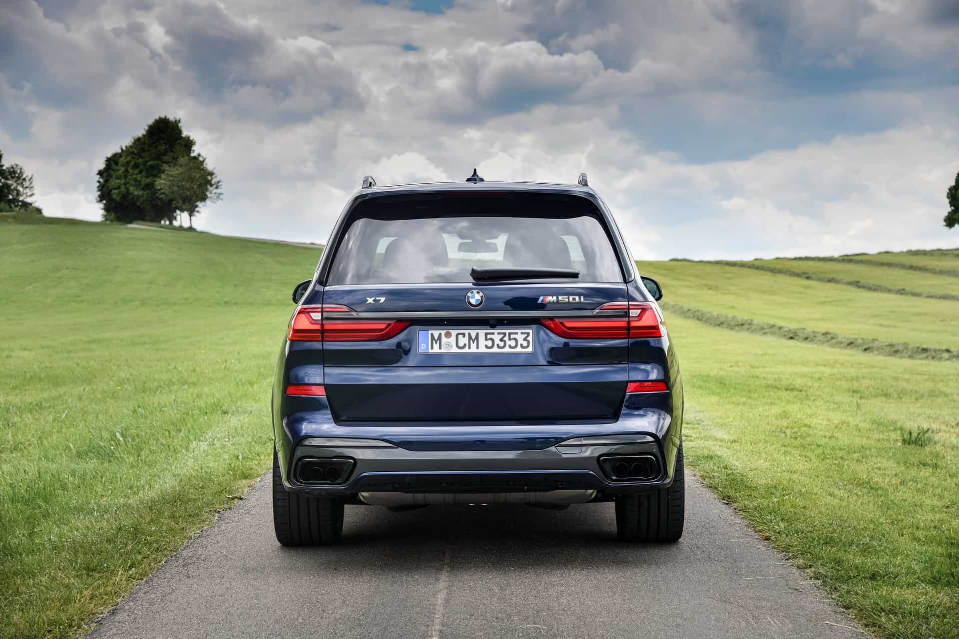 C&D Proves the BMW X7 M50i is a Capable Towing Machine