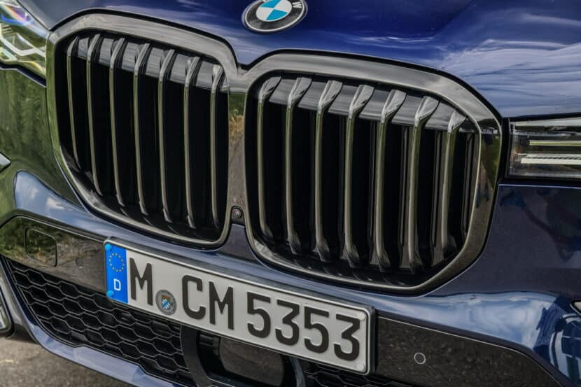 BMW X7 M50i Individual G07 in Tanzanite Blue 31 830x553