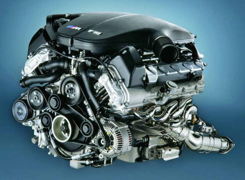 The BMW S85 V10 engine 1 830x612