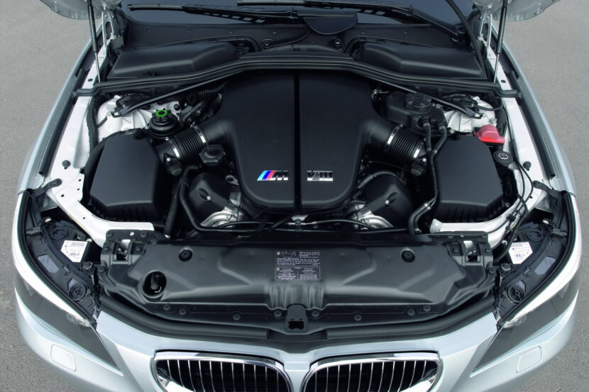 The BMW S85 V10 engine 15 830x553