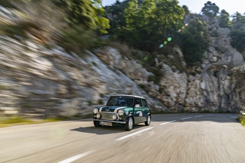 VIDEO: What's a Classic Mini Cooper From 1998 Like to Drive?