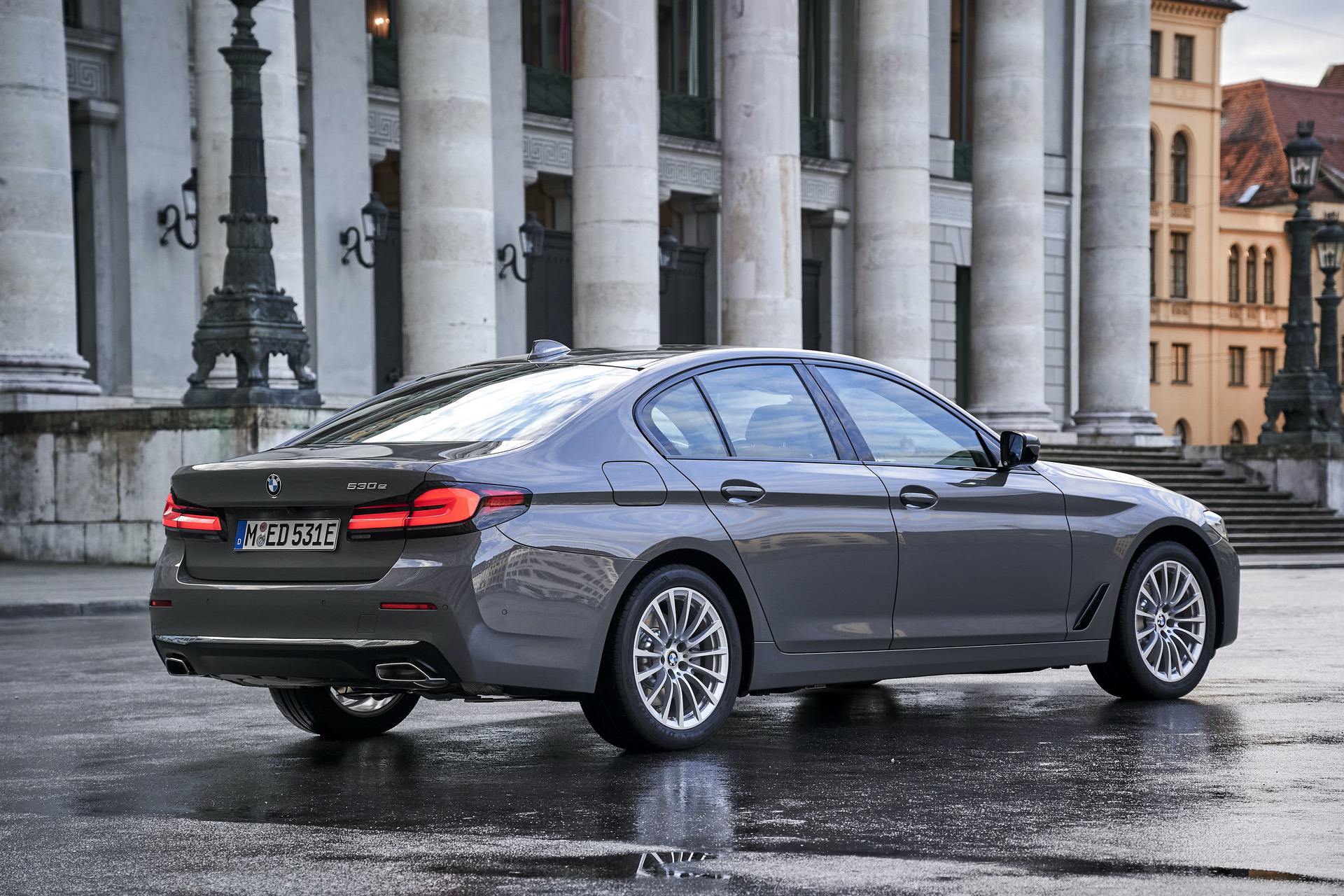 2021 BMW 530e Facelift - New Photo Gallery