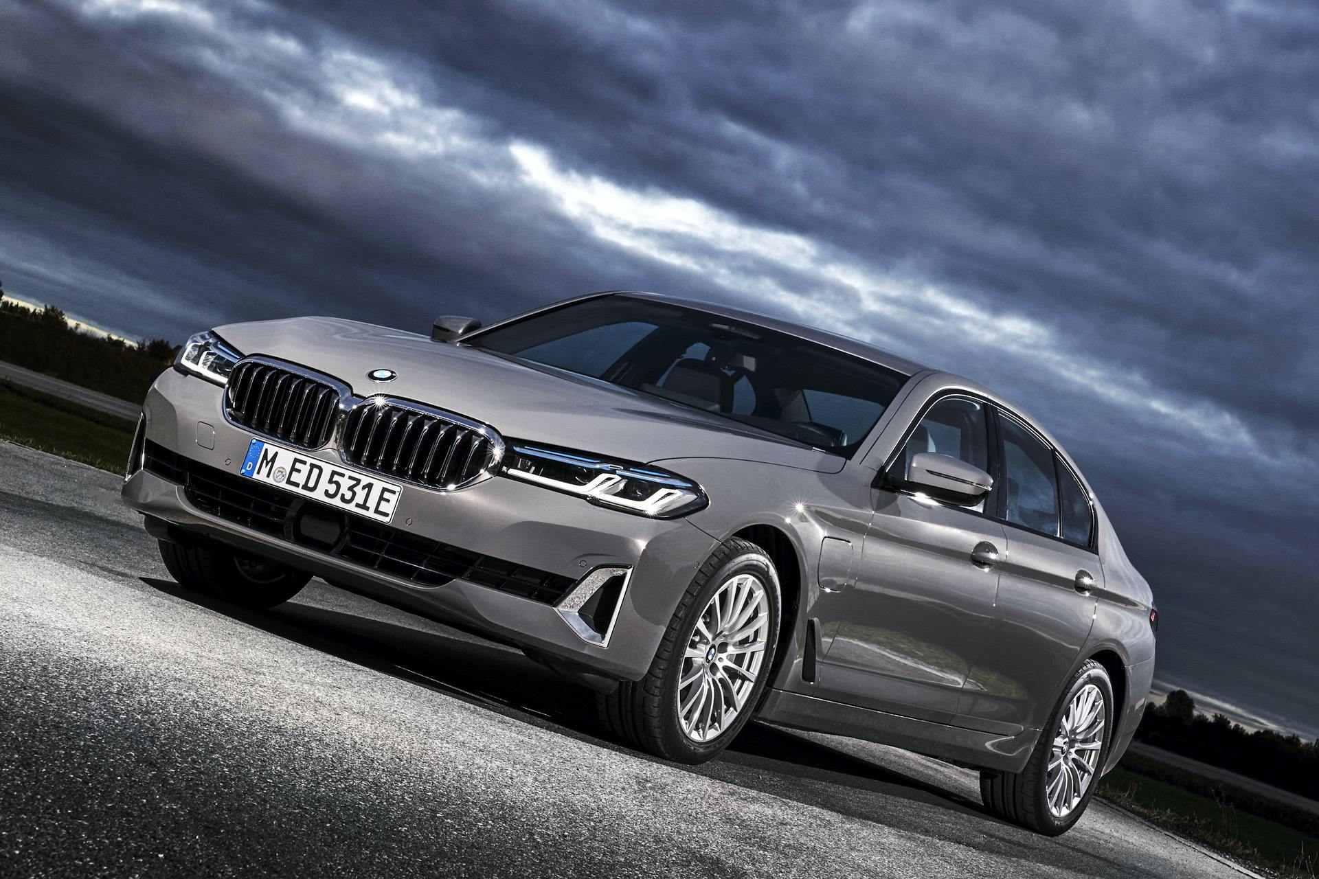 BMW 530e Facelift 2021 - Nouvelle galerie de photos - Reprogrammation