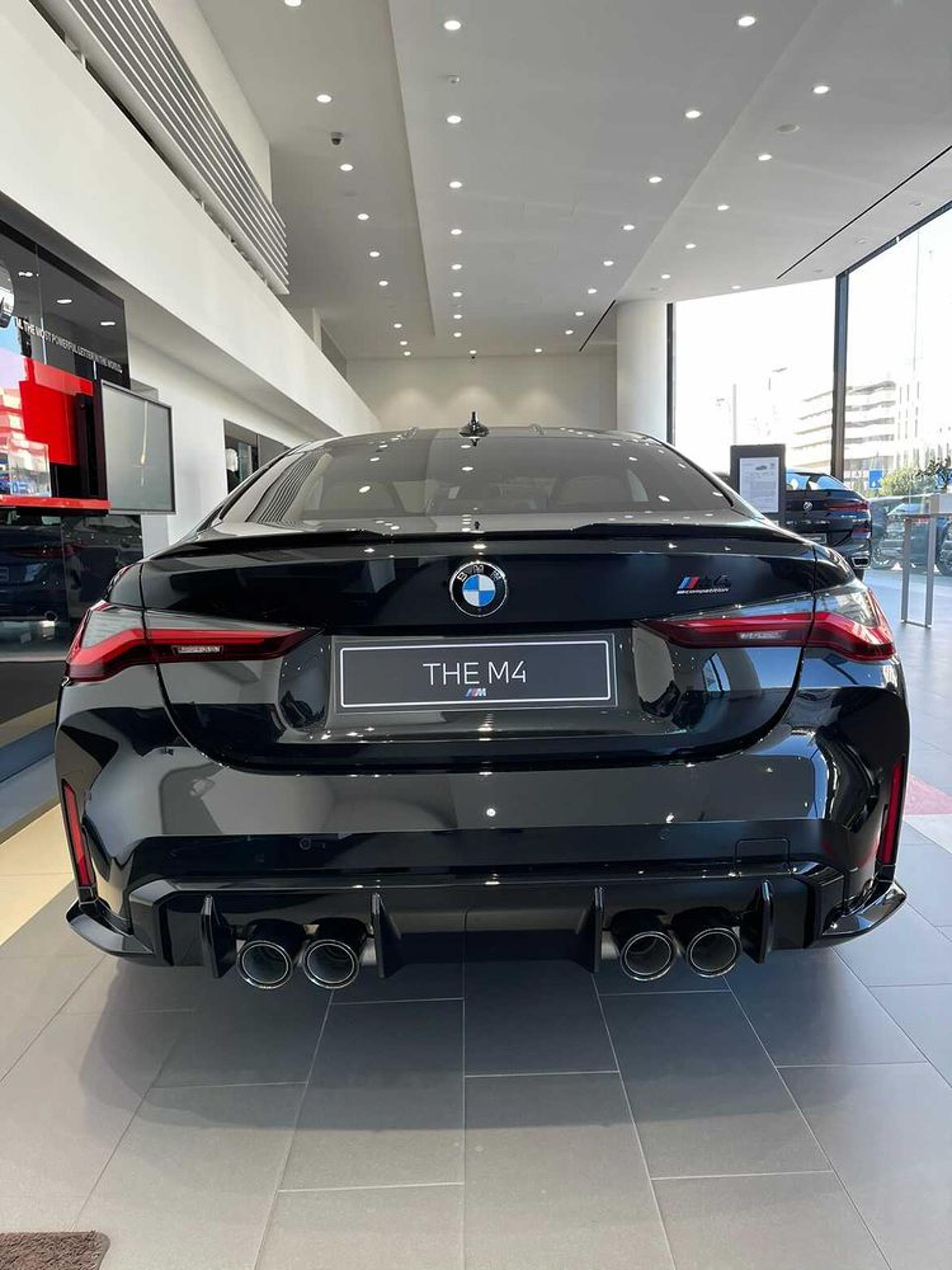New Photos Of The 21 Bmw M4 In Sapphire Black Metallic