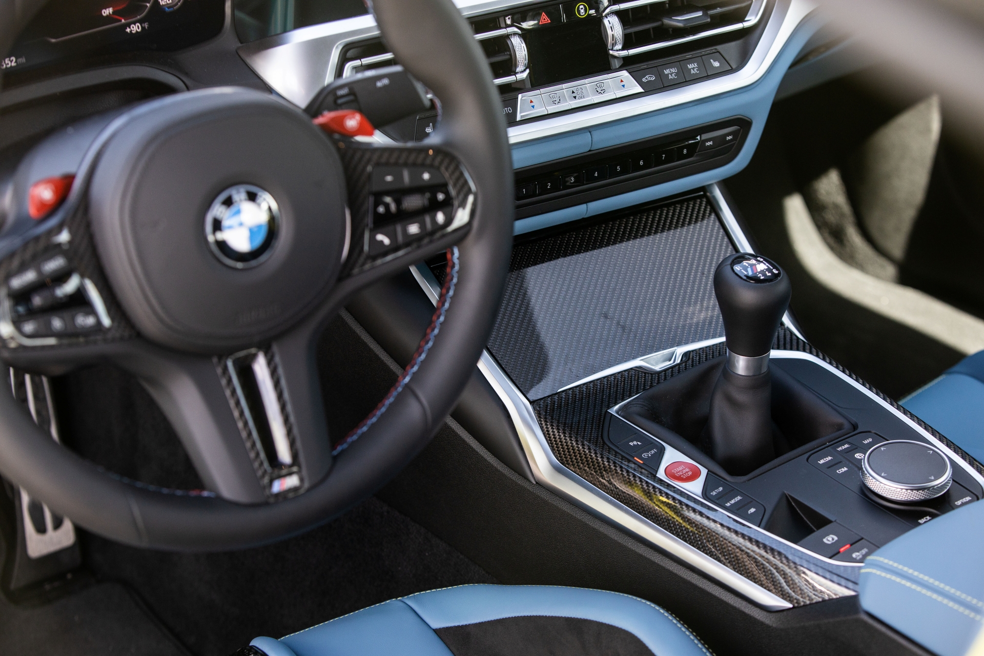 Manuel BMW M4 Voir l'extérieur et l'intérieur en détail