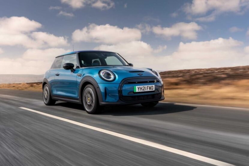 MINI celebrates one-millionth car delivered in the UK
