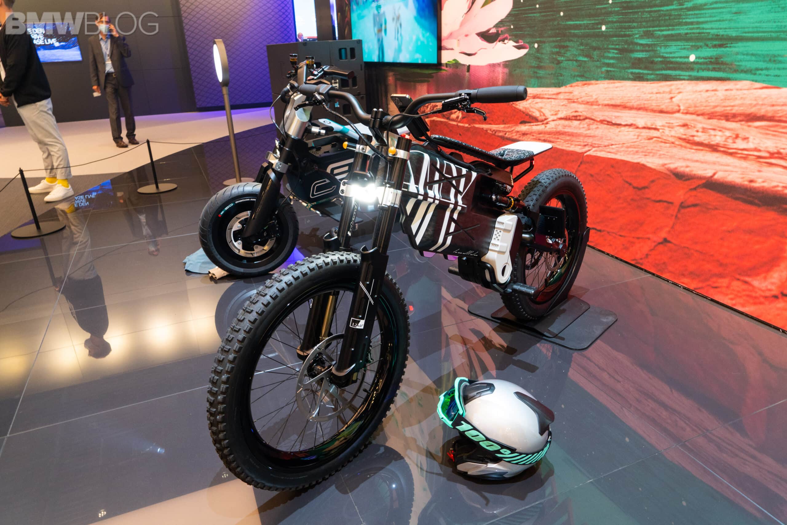 Electric BMW Motorrad Vision AMBY revealed