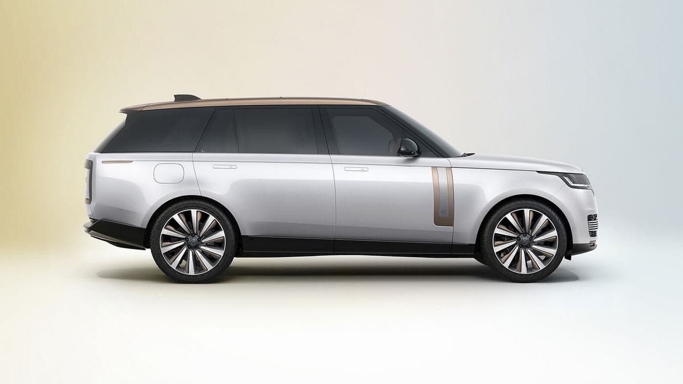 2022 Range Rover unveiled with BMW 4.4-liter V8 power