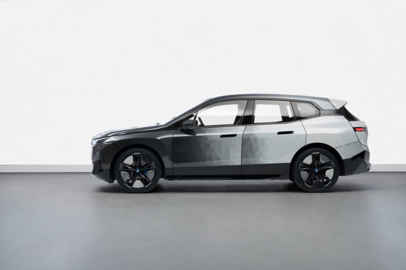 CES 2022: BMW iX Flow Featuring E Ink -- Color Changing Body Panels