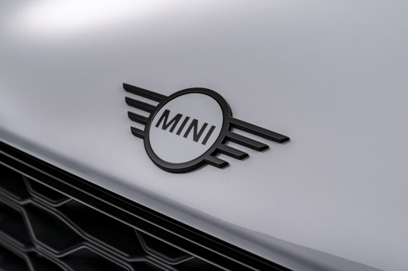 MINI Small Crossover Concept Announced For 2022 Reveal