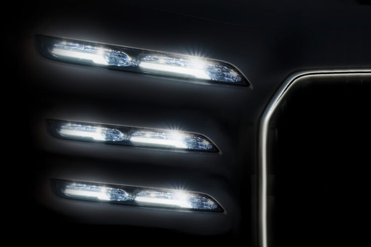 BMW Triple Split Headlight Design 750x500 1
