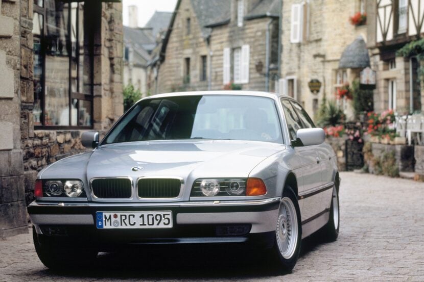 E38 BMW 7 Series 830x553