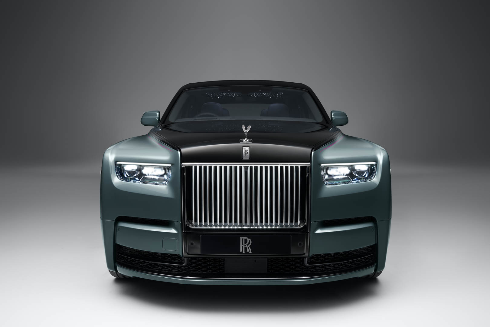 Rolls Royce Phantom Facelift 14 of 45