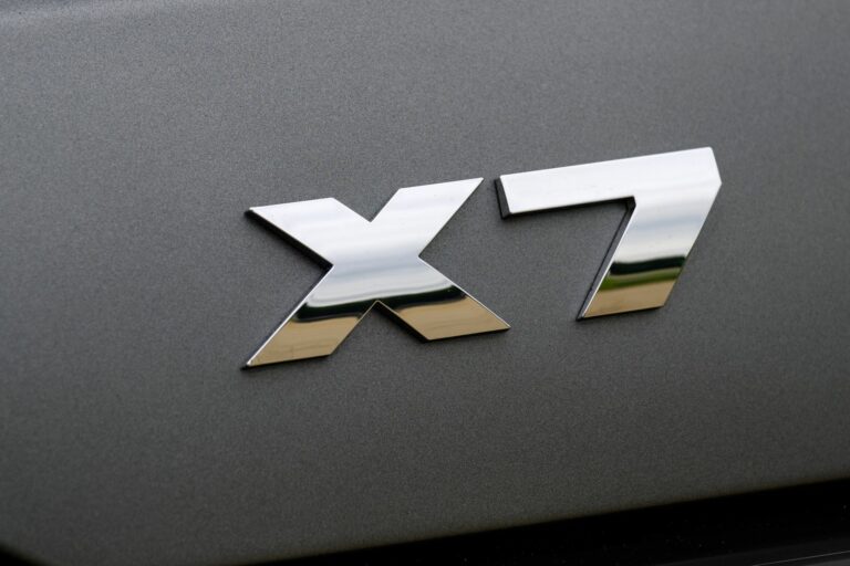 BMW iX7 Rumored to Launch in 2027 with Multiple Power Variants