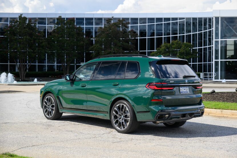 2023 BMW X7 M60i Video Shows Rear-Wheel Steering In Action