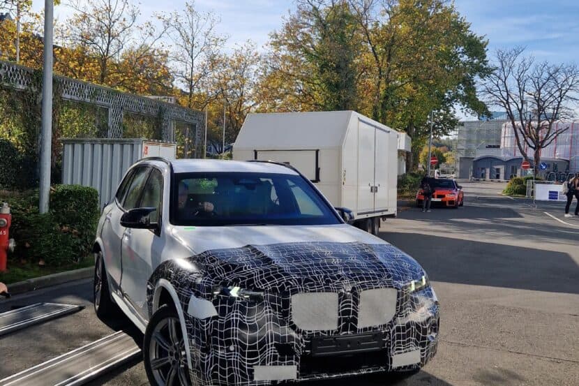 2023 BMW X5 M60i Filmed Being Unloaded From Trailer