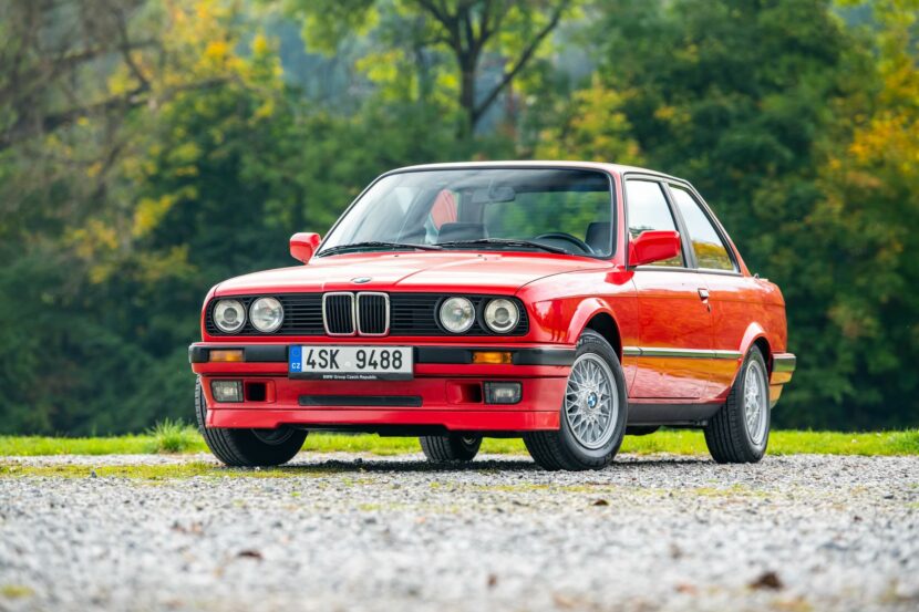 BMW 3 Series E30 Hill Climb Monster Has S62 V8 Engine And Massive Wing