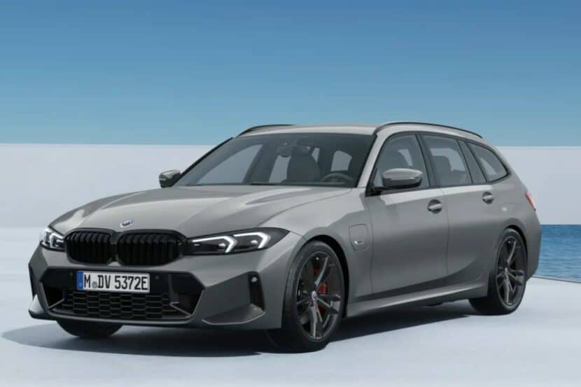 2023 BMW 330e Touring LCI Filmed In Snowy Austria