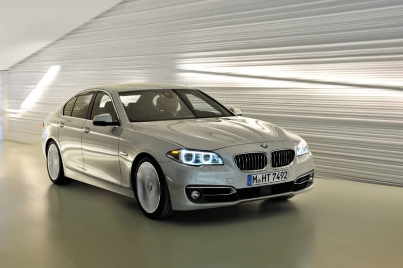 P90119960 highRes the new bmw 5 series 830x553