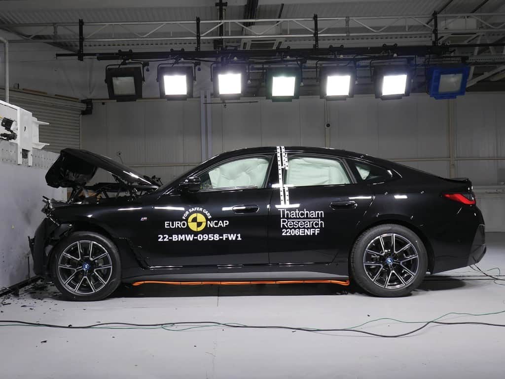 BMW i4 ANCAP crash test 1