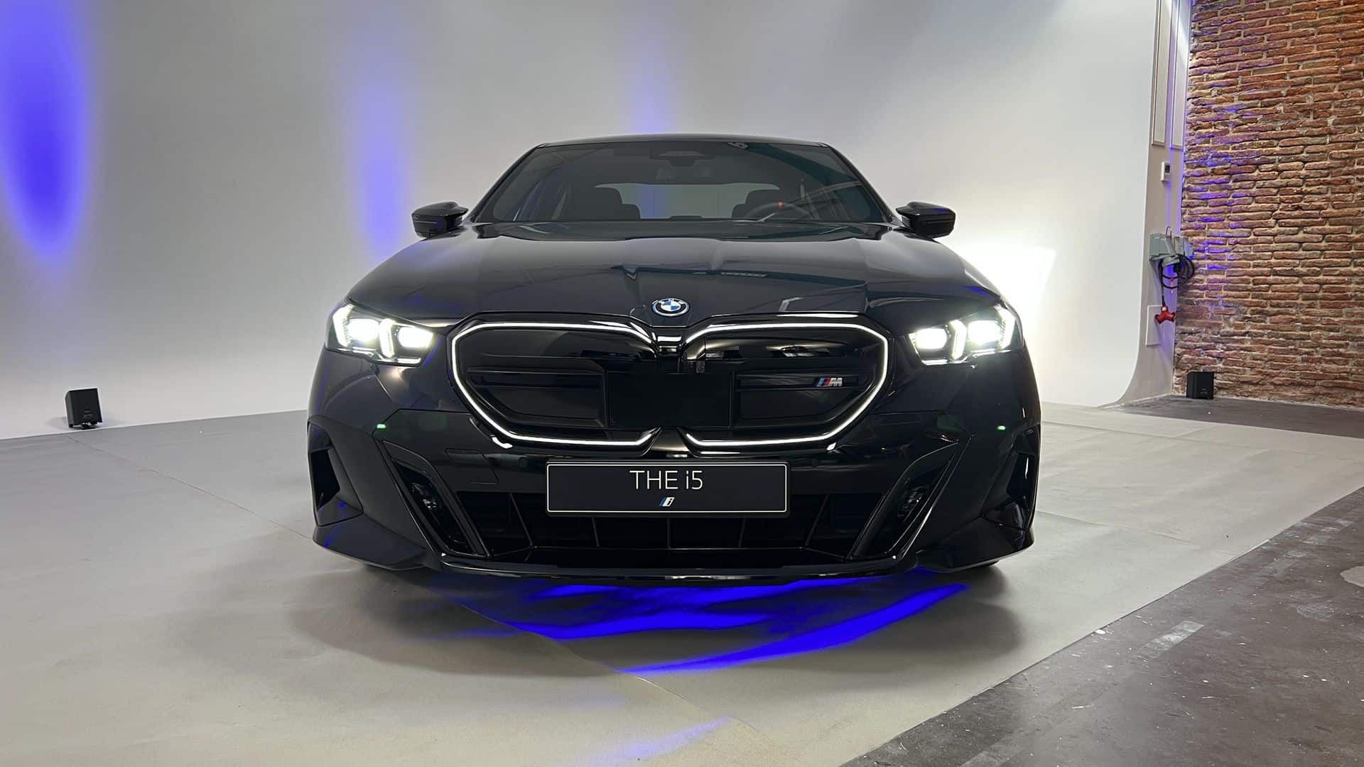2023 BMW i5 M60: First look in Black Sapphire