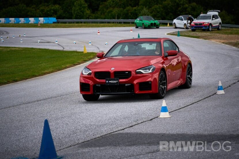 Drag Race: BMW M2 vs. Chevy Corvette Stingray