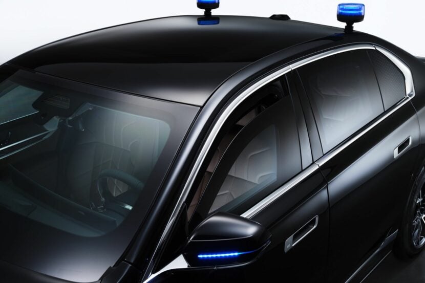 BMW i7 Protection Weighs 4,900 kg with a Range of 380 km
