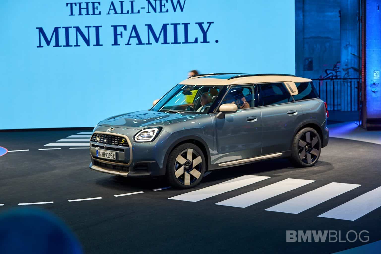 Here is the new MINI Countryman in Real Life Photos