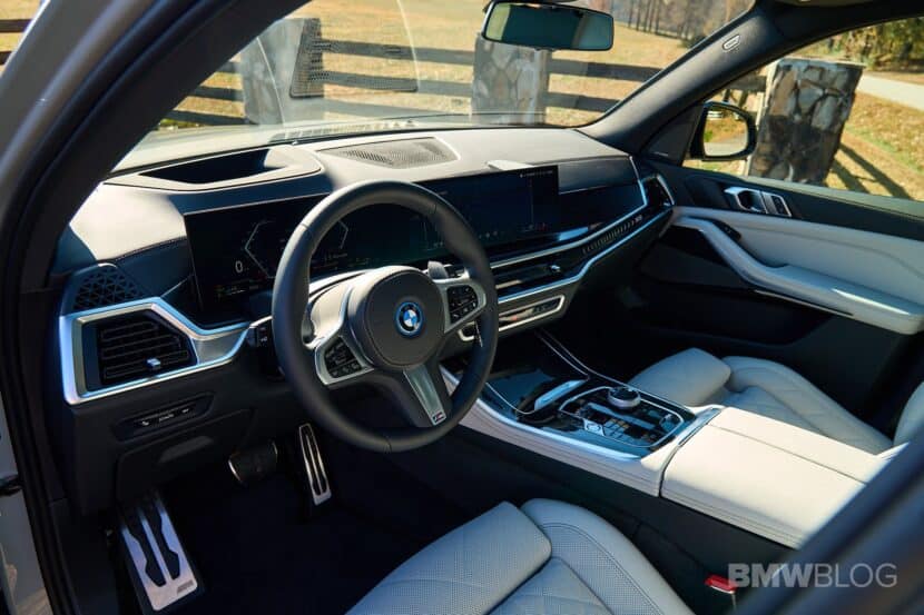 2025 BMW X5 iDrive screen and steering wheel