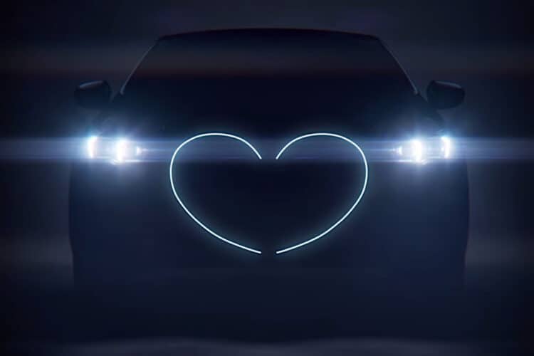 Valentine's Day: BMW Kidney Grille Takes the Shape of a Heart