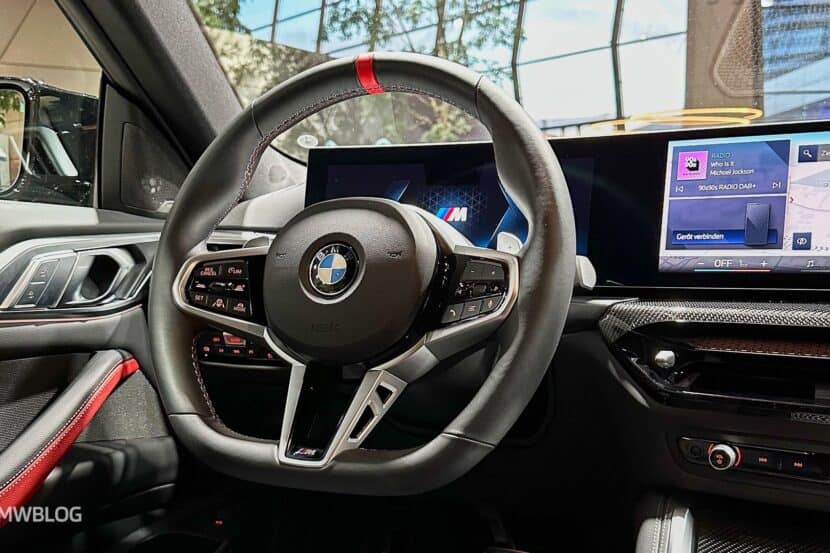 Here's BMW New Flat-Bottomed M Steering Wheel