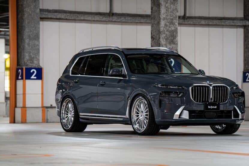 BMW X7 With 24-Inch HRE Wheels Doesn't Go Unnoticed