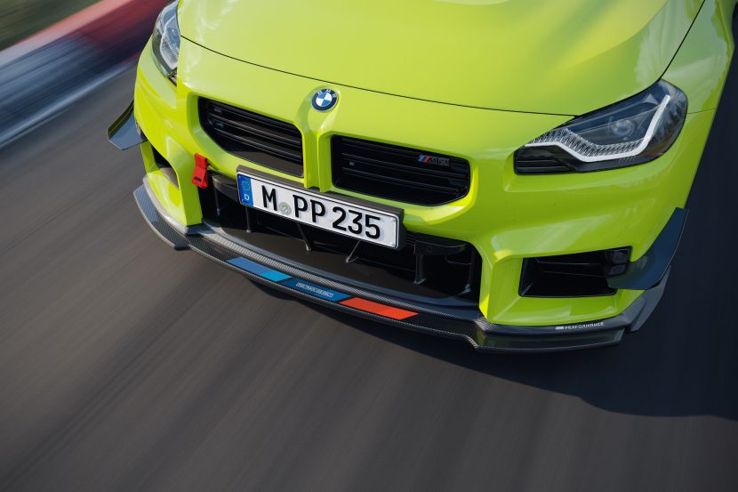 BMW Shows How The M2's Front Splitter Pops Out Manually BMW Shows How The M2's Front Splitter Pops Out Manually