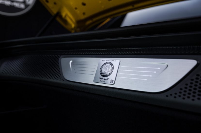 2027 MERCEDES AMG GT SUV 51
