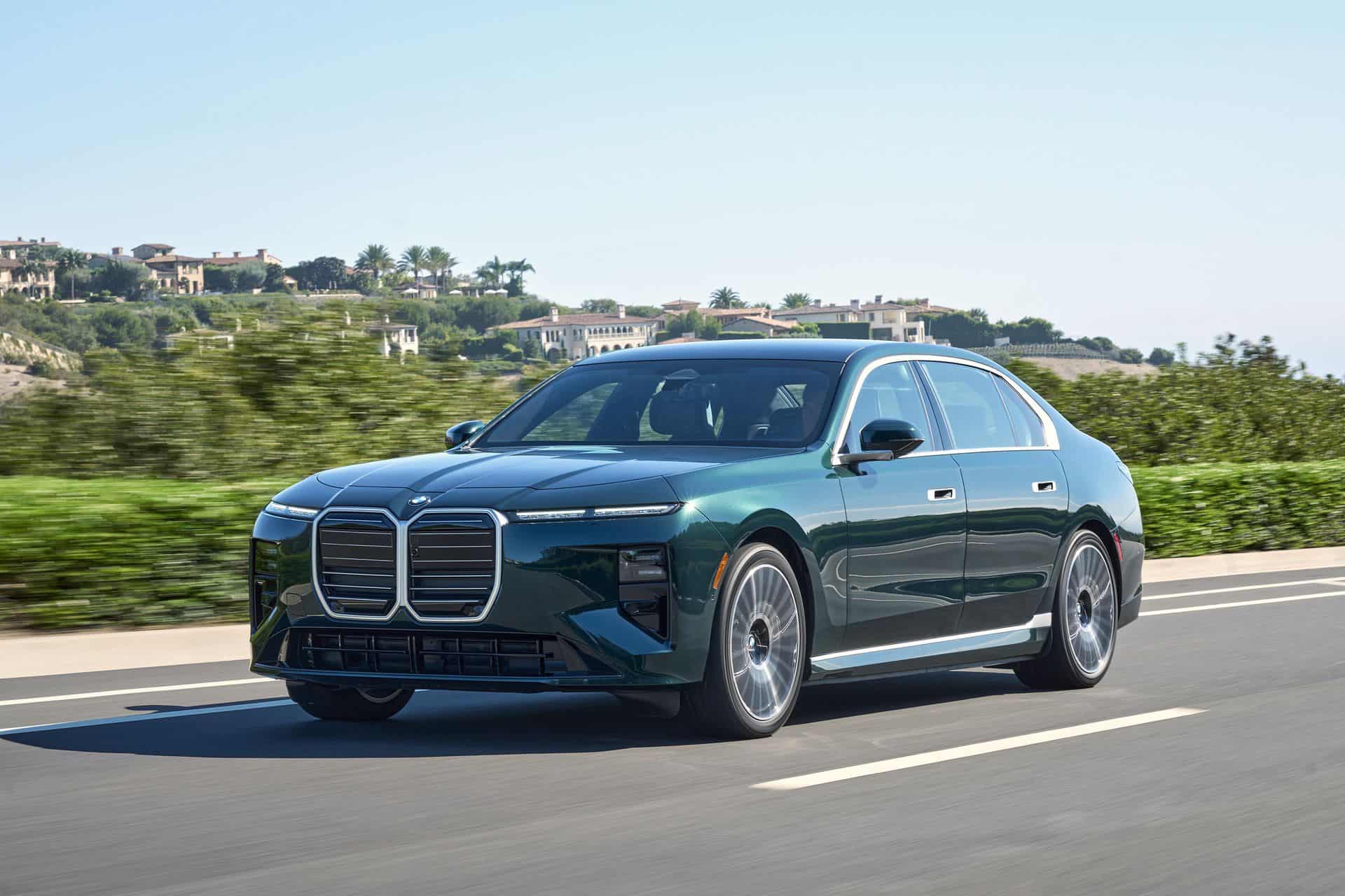 2027 BMW I7 60 XDRIVE REVIEW VANCOUVER GREEN 15